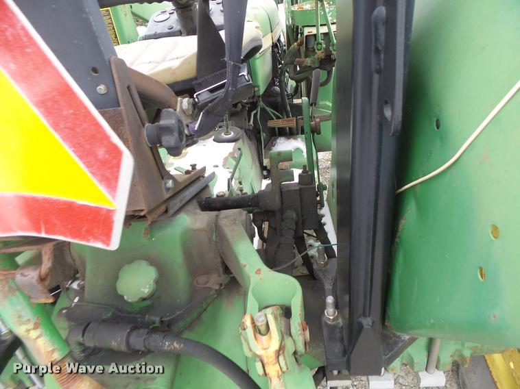image for item DB1277 John Deere 830 tractor