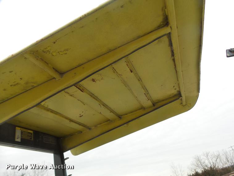 image for item DB1277 John Deere 830 tractor