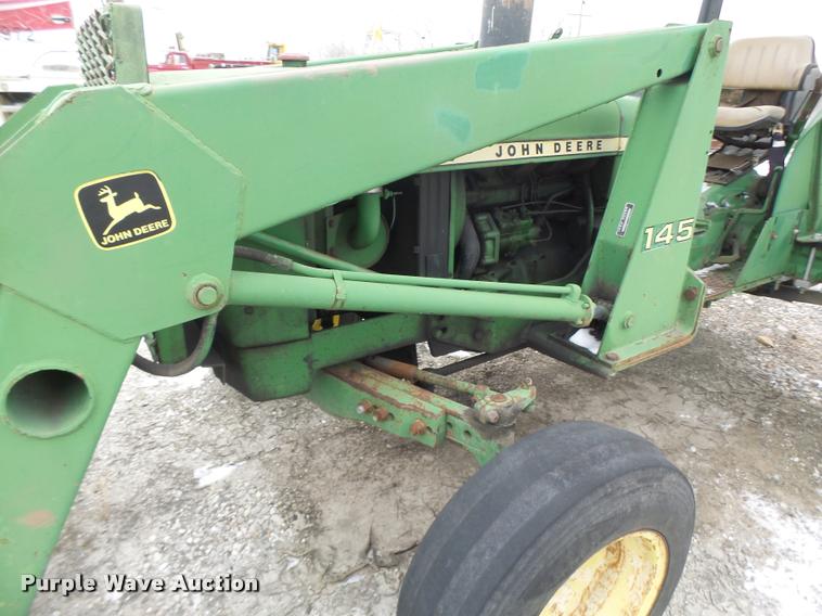 image for item DB1277 John Deere 830 tractor