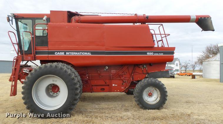 image for item DB1908 1992 Case IH 1680 Axial-Flow combine and head