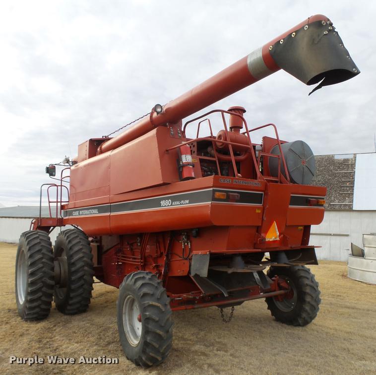 image for item DB1908 1992 Case IH 1680 Axial-Flow combine and head