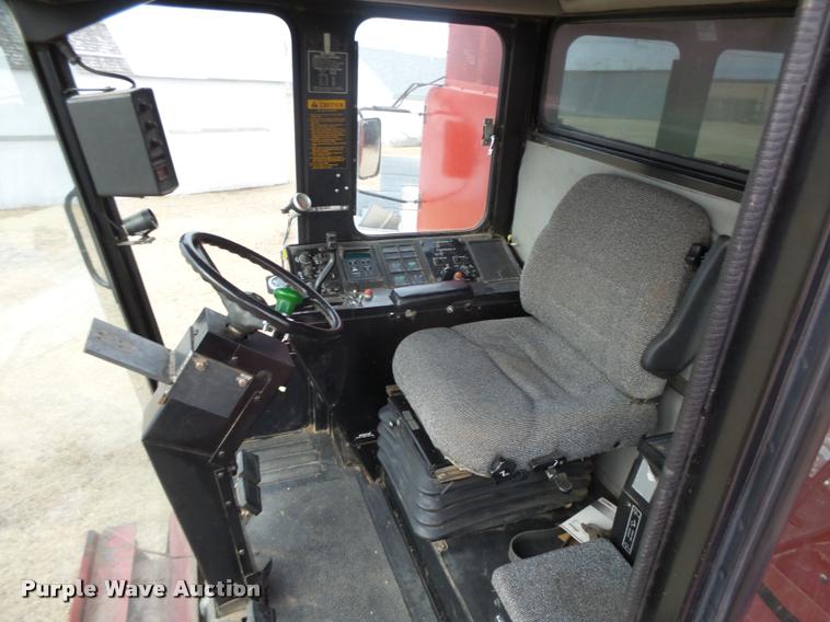 image for item DB1908 1992 Case IH 1680 Axial-Flow combine and head