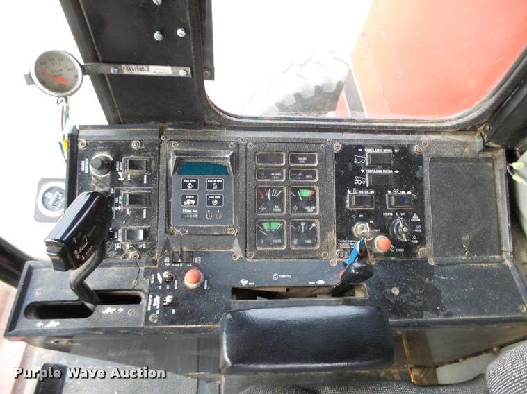 image for item DB1908 1992 Case IH 1680 Axial-Flow combine and head