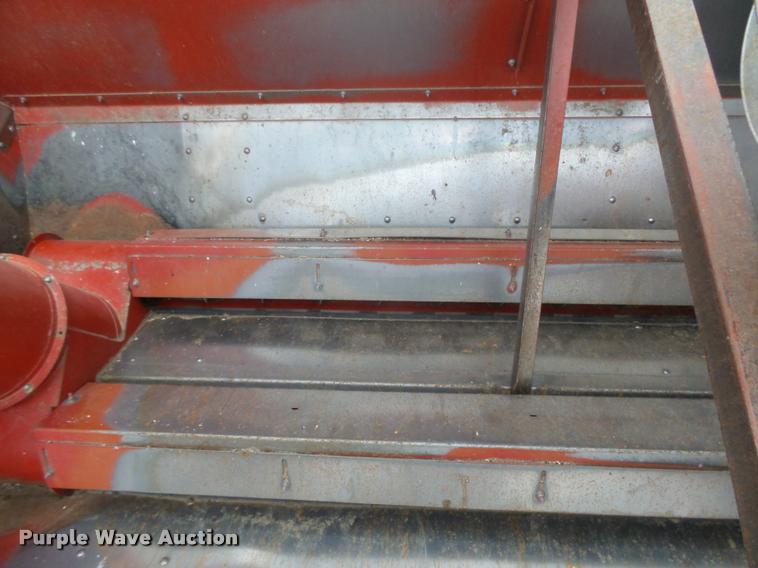 image for item DB1908 1992 Case IH 1680 Axial-Flow combine and head