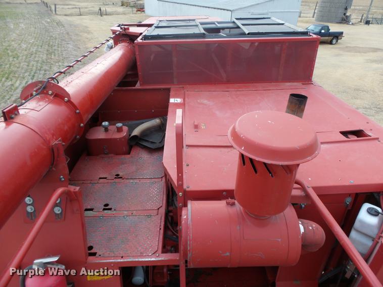 image for item DB1908 1992 Case IH 1680 Axial-Flow combine and head