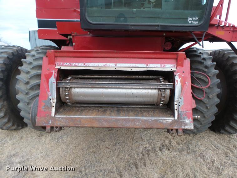 image for item DB1908 1992 Case IH 1680 Axial-Flow combine and head