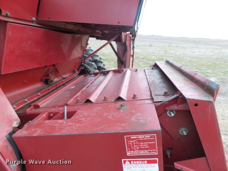 image for item DB1908 1992 Case IH 1680 Axial-Flow combine and head