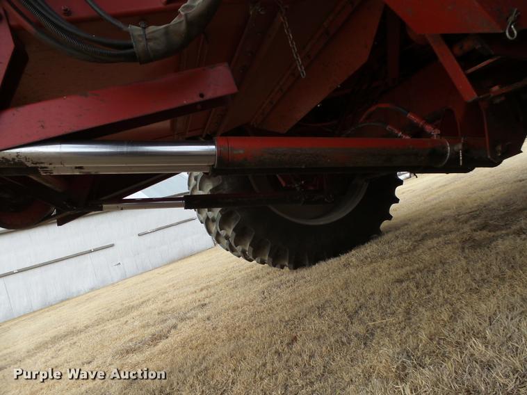 image for item DB1908 1992 Case IH 1680 Axial-Flow combine and head