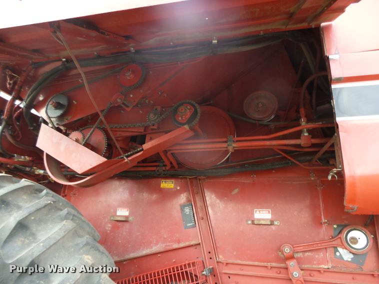 image for item DB1908 1992 Case IH 1680 Axial-Flow combine and head