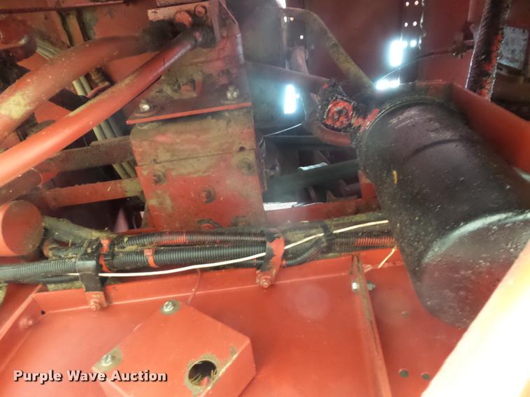 image for item DB1908 1992 Case IH 1680 Axial-Flow combine and head