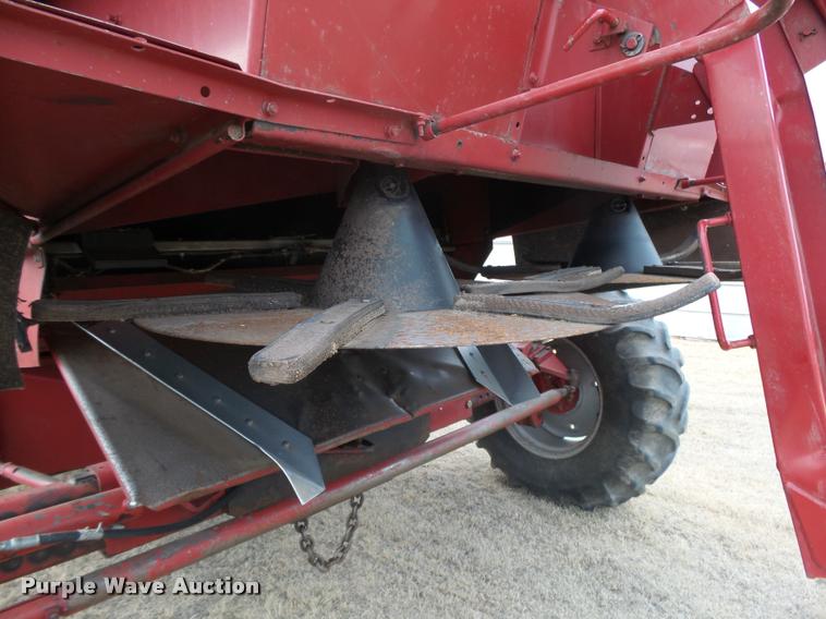 image for item DB1908 1992 Case IH 1680 Axial-Flow combine and head