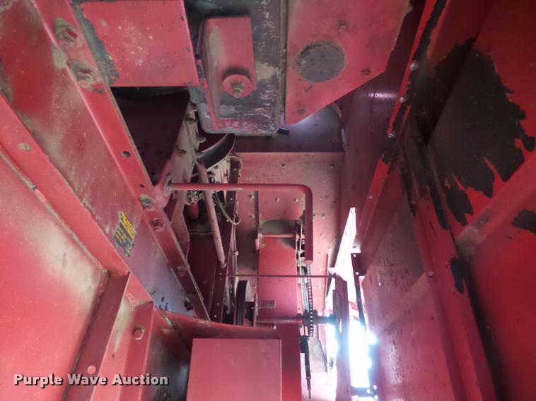 image for item DB1908 1992 Case IH 1680 Axial-Flow combine and head