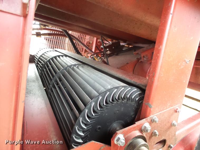 image for item DB1908 1992 Case IH 1680 Axial-Flow combine and head