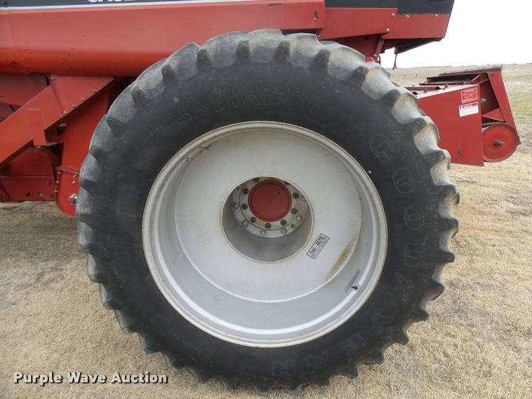 image for item DB1908 1992 Case IH 1680 Axial-Flow combine and head