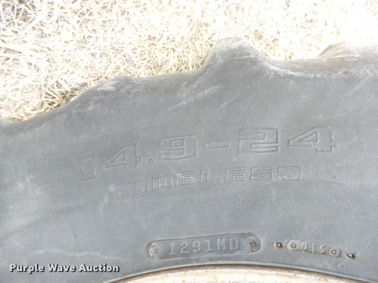 image for item DB1908 1992 Case IH 1680 Axial-Flow combine and head