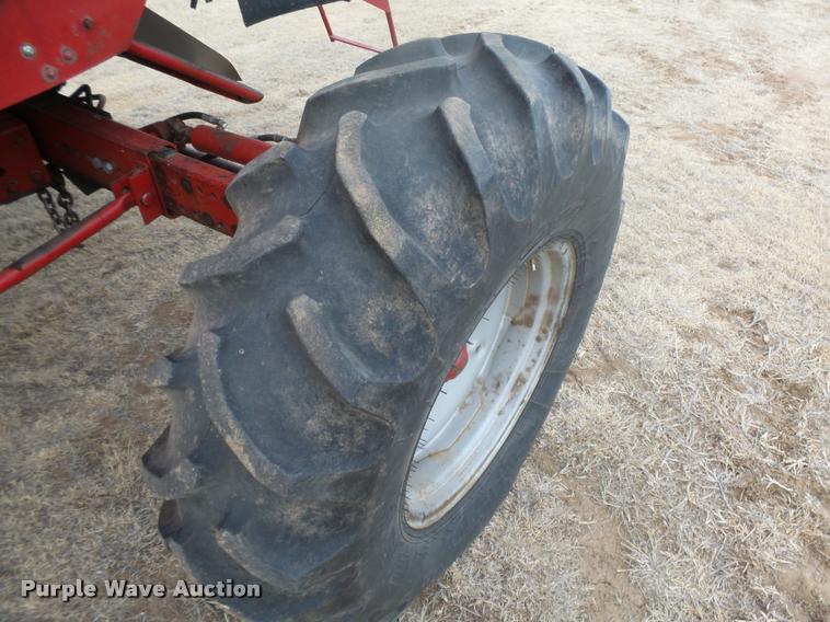 image for item DB1908 1992 Case IH 1680 Axial-Flow combine and head