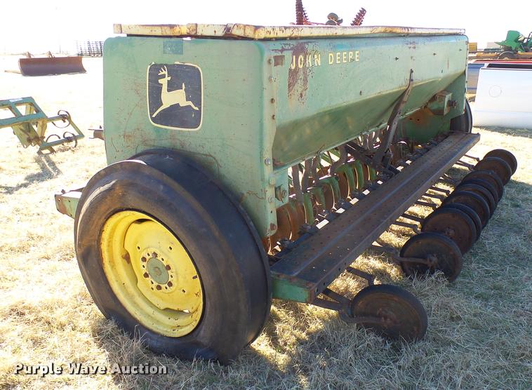 image for item DB2385 John Deere 8000 grain drill