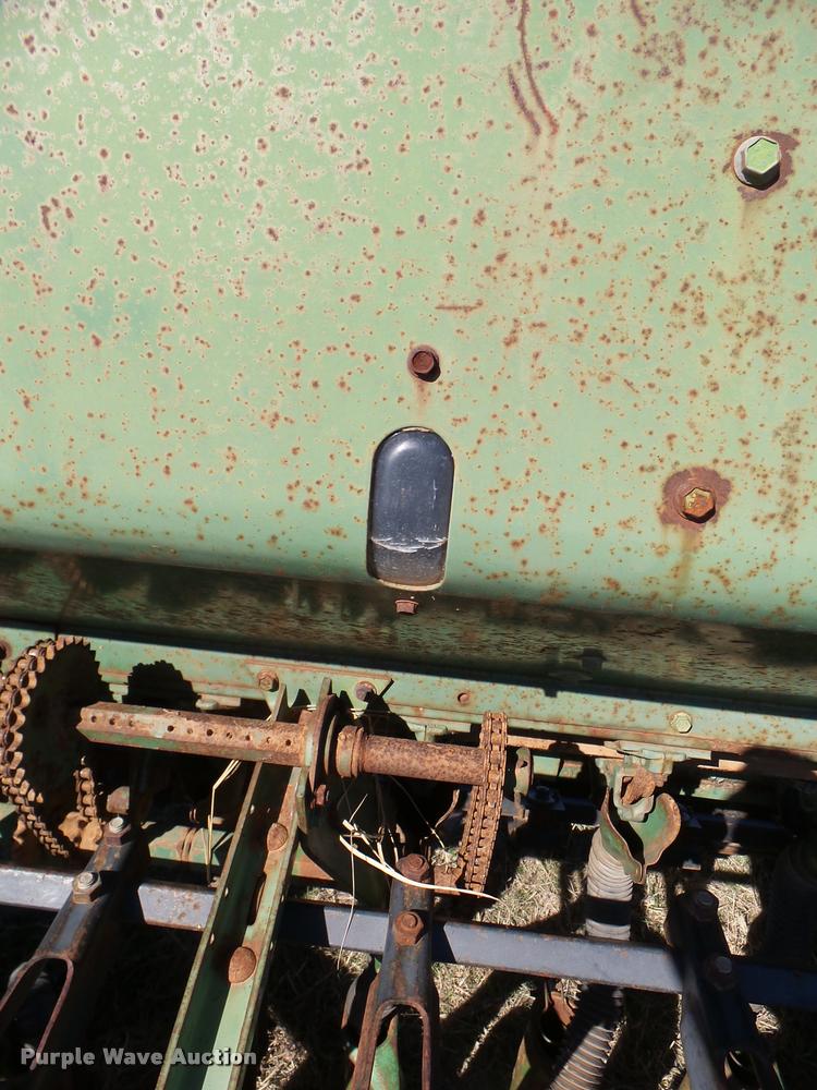 image for item DB2385 John Deere 8000 grain drill