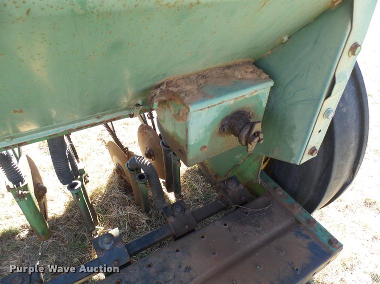 image for item DB2385 John Deere 8000 grain drill