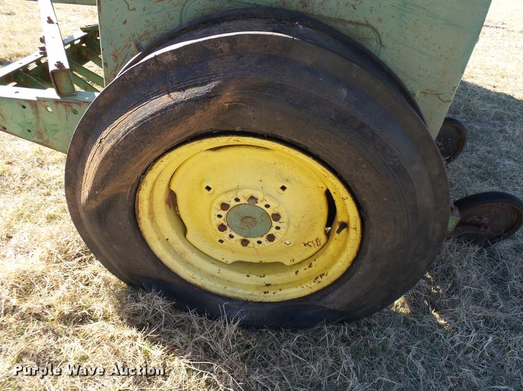 image for item DB2385 John Deere 8000 grain drill