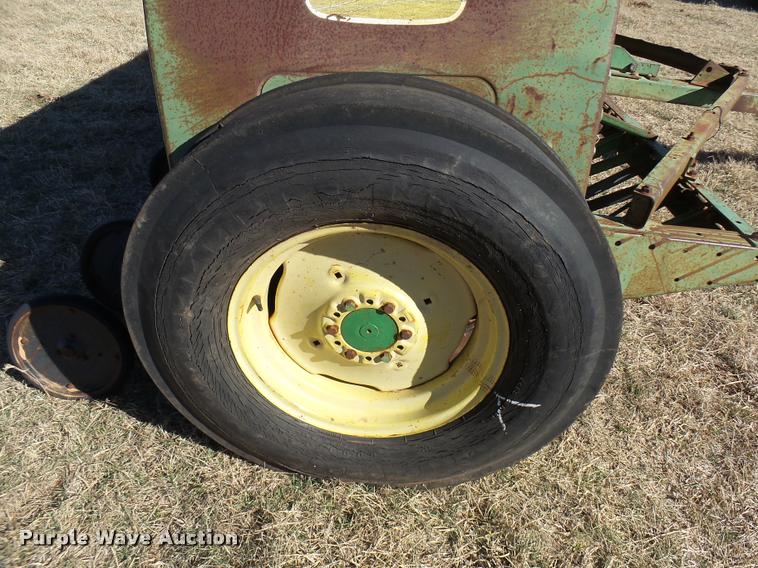 image for item DB2385 John Deere 8000 grain drill