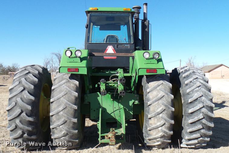 image for item DB2410 1991 John Deere 8760 4WD tractor