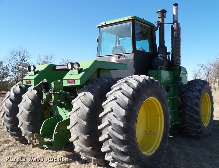 image for item DB2410 1991 John Deere 8760 4WD tractor