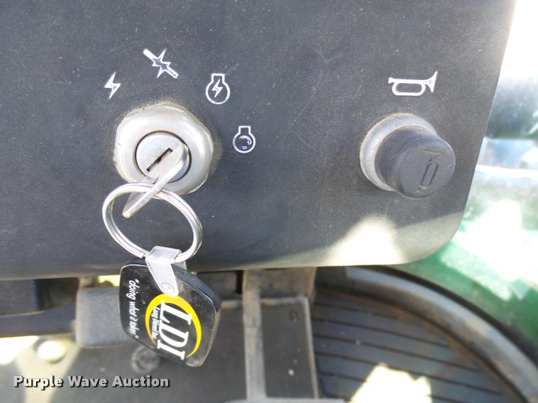 image for item DB2410 1991 John Deere 8760 4WD tractor