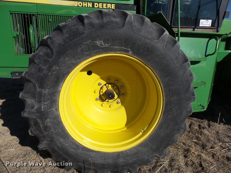 image for item DB2410 1991 John Deere 8760 4WD tractor