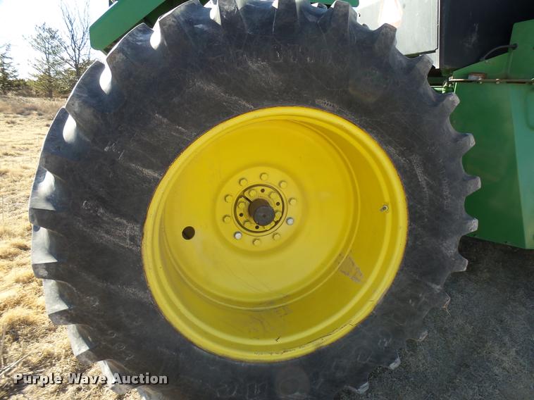 image for item DB2410 1991 John Deere 8760 4WD tractor