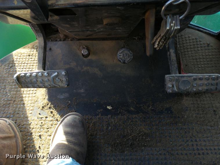 image for item DB2411 1981 John Deere 8640H 4WD tractor