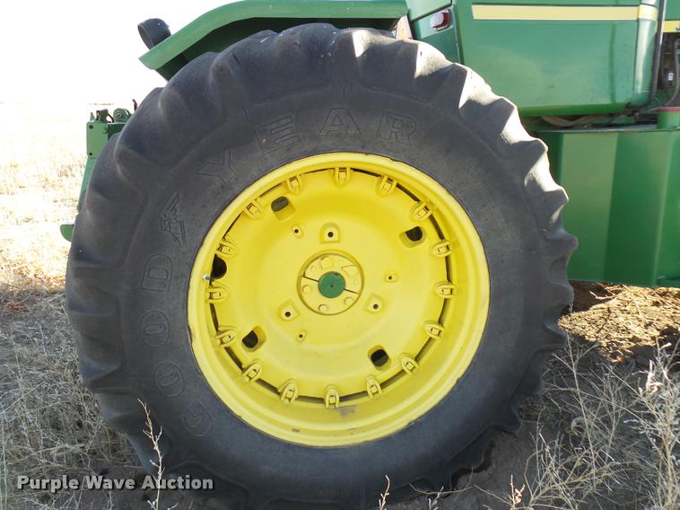 image for item DB2411 1981 John Deere 8640H 4WD tractor