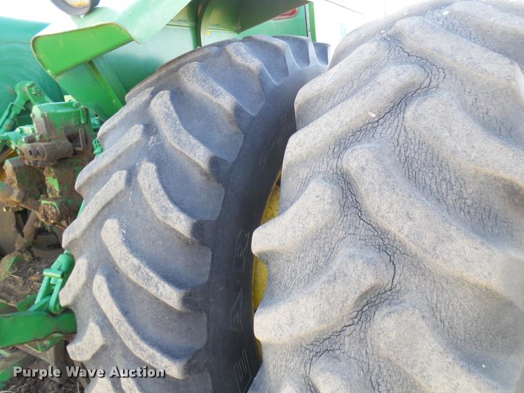 image for item DB2411 1981 John Deere 8640H 4WD tractor