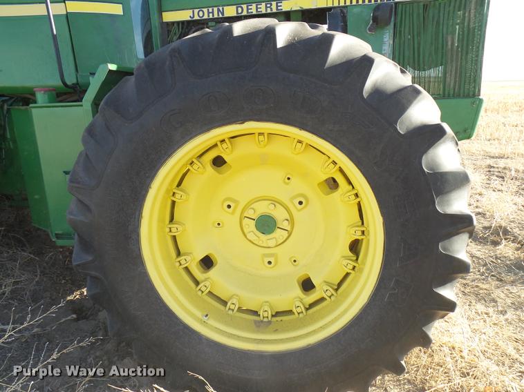 image for item DB2411 1981 John Deere 8640H 4WD tractor