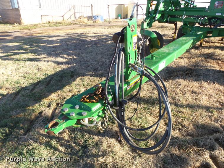 image for item DB4674 2015 John Deere 2410 chisel plow
