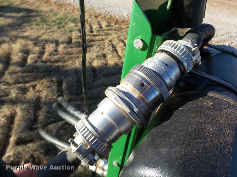 image for item DB4674 2015 John Deere 2410 chisel plow