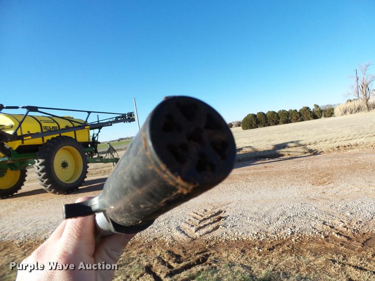 image for item DB4674 2015 John Deere 2410 chisel plow