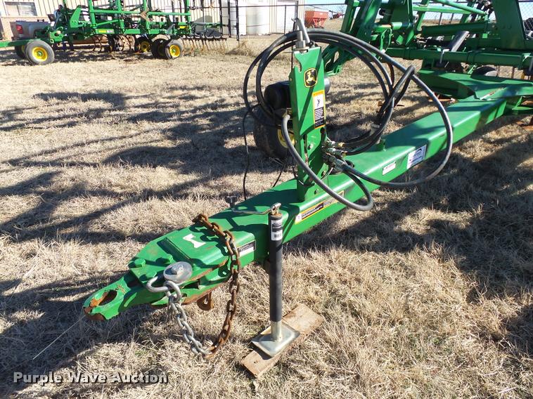 image for item DB4675 2012 John Deere 2410 chisel plow