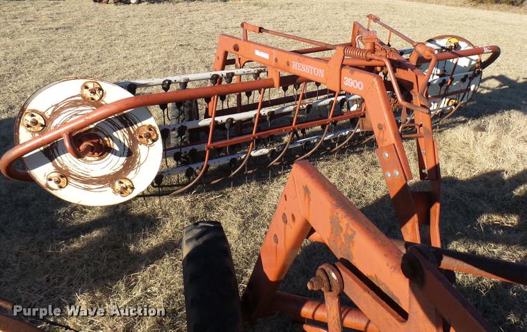 image for item DG9560 Hesston 3900 hay rake