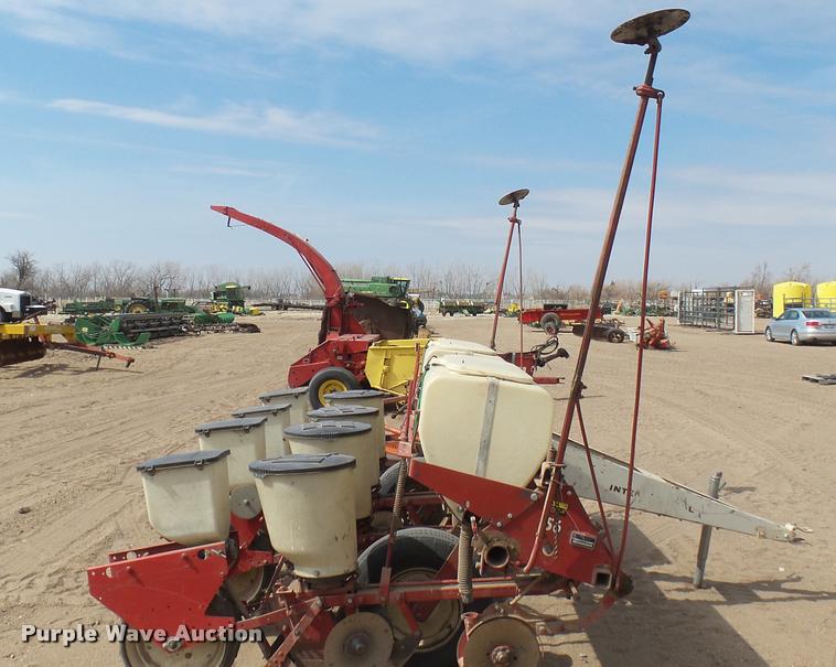 image for item DQ9802 International 56 planter