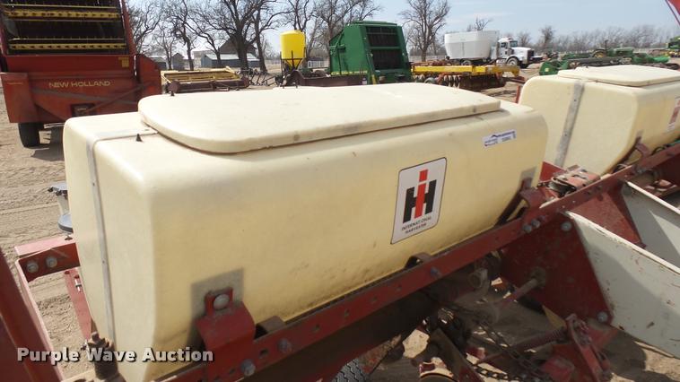 image for item DQ9802 International 56 planter