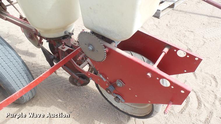 image for item DQ9802 International 56 planter