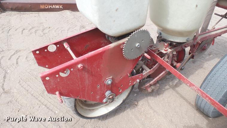 image for item DQ9802 International 56 planter