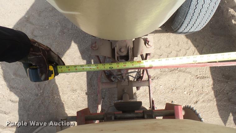 image for item DQ9802 International 56 planter