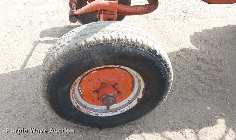 image for item DQ9807 Case 730 tractor