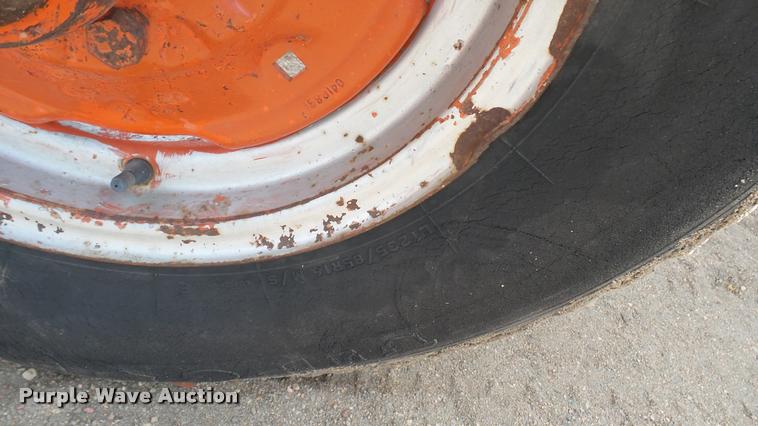 image for item DQ9807 Case 730 tractor