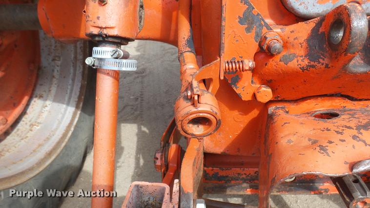 image for item DQ9807 Case 730 tractor