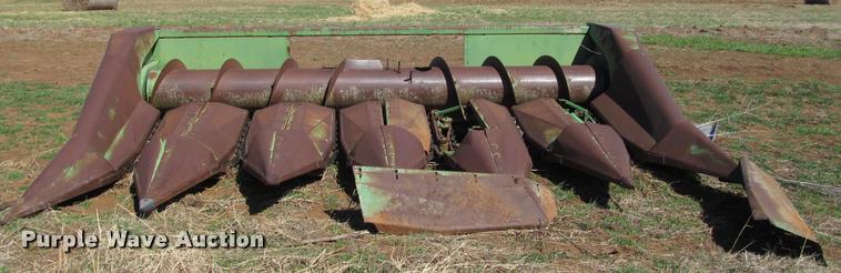 image for item DT9645 John Deere 653 row crop head