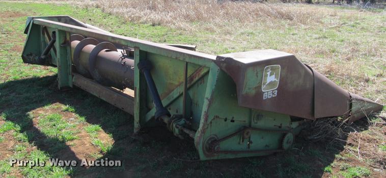 image for item DT9645 John Deere 653 row crop head