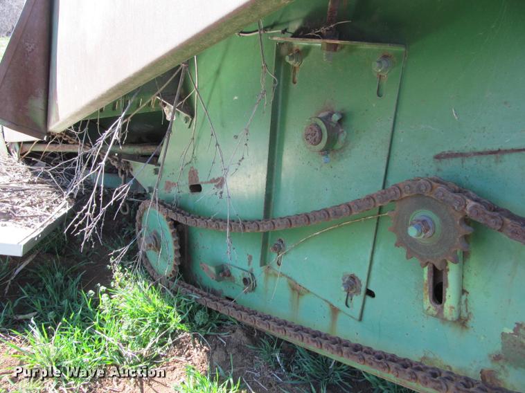 image for item DT9645 John Deere 653 row crop head